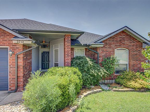 4th image of 2712 SE 92nd Cir