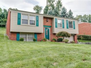 20 Woody Crest Dr, Pittsburgh, PA 15234