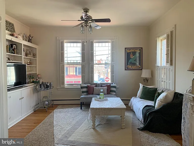 256 Radcliffe St — Photo 9