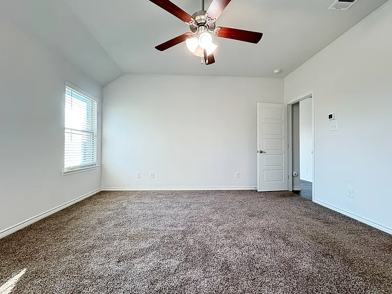 905 Berry St — Photo 10