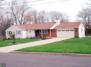 23 Driscoll Dr, Ivyland, PA 18974
