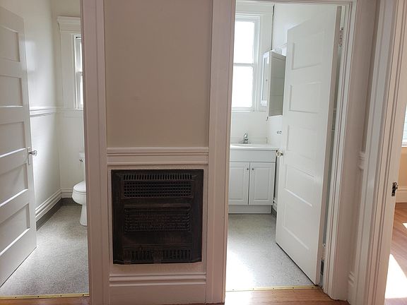 2nd image of 442 Guerrero St