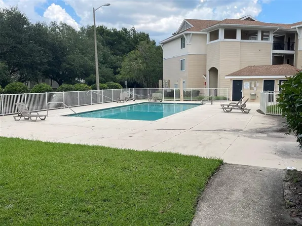 3921 SW 34th St APT 104, Gainesville, FL 32608