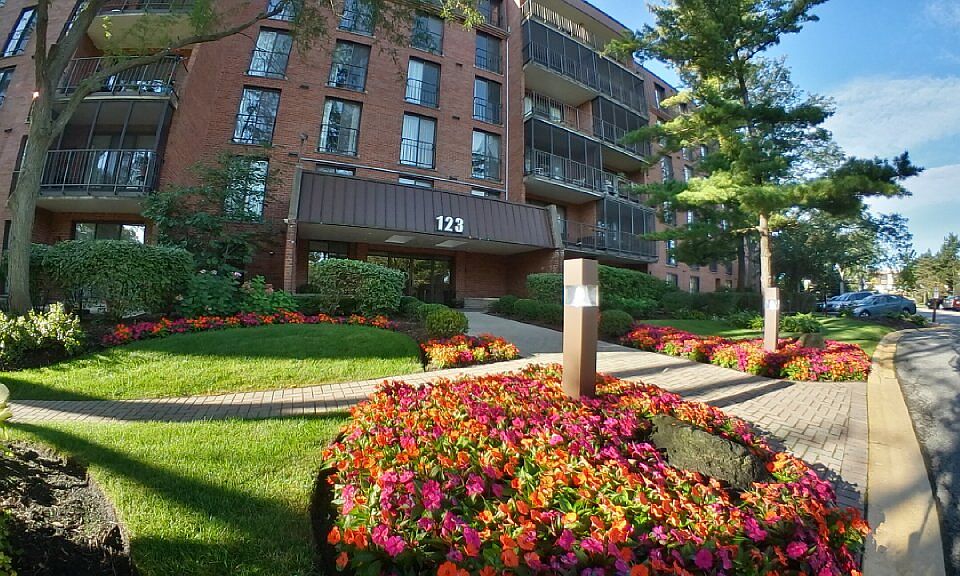 1st image of 123 Acacia Dr Unit 412