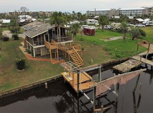 111 38th St N, Mexico Beach, FL 32456