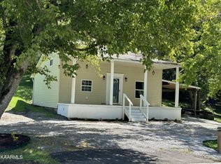 9908 Twinville Rd, Powell, TN 37849