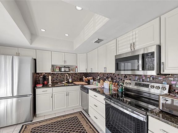 5th image of 84 Glades BLVD #2