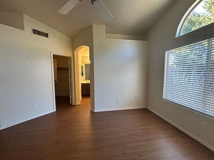 5082 W Buffalo St — Photo 23