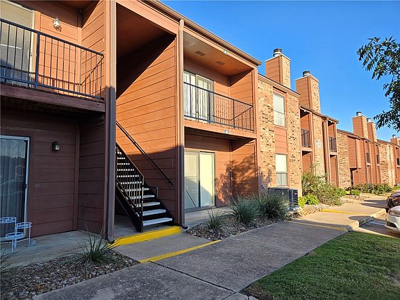 3rd image of 904 University Oaks Blvd APT 44