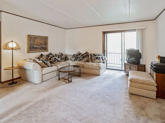 4th image of 1623 Ashland Ave APT 3F