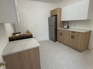 321 W 1st Ave, Roselle, NJ 07203