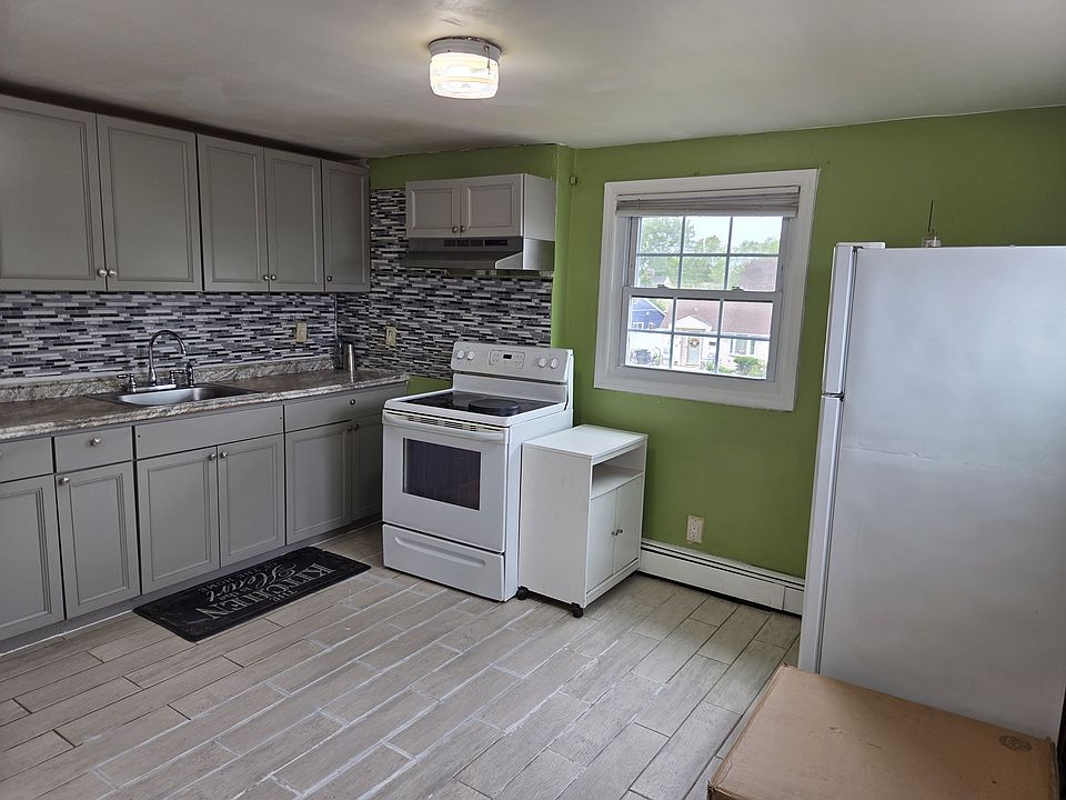 1st image of 5 Wildflower Ln
