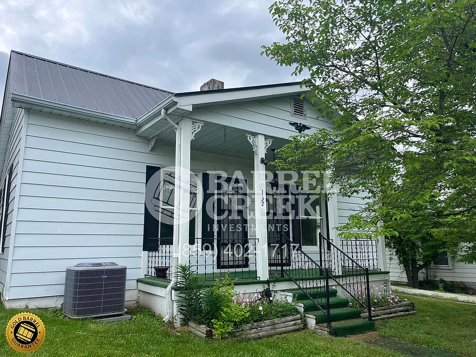 132 Nichols St