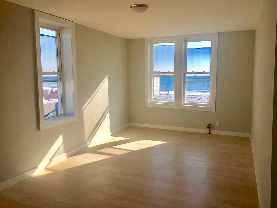 1st image of 215 E Broadway APT 6C