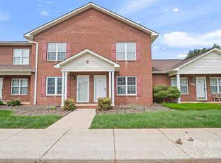 102 Brandywine Dr NE APT O5, Conover, NC 28613