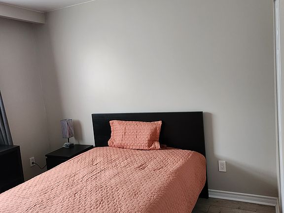 5th image of 3058 Harold Sheard Dr