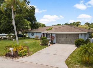 8016 Conservatory Cir, Sarasota, FL 34243