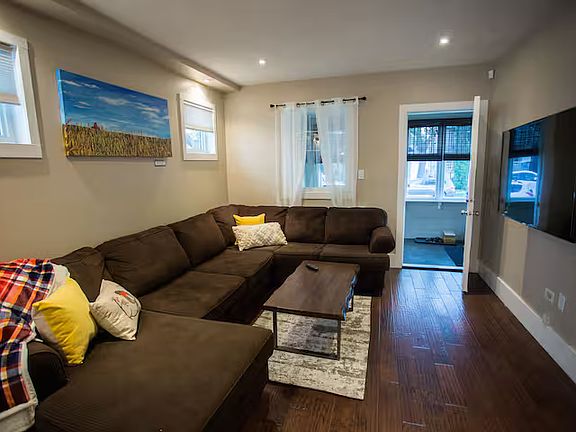 3rd image of 415 6th St E