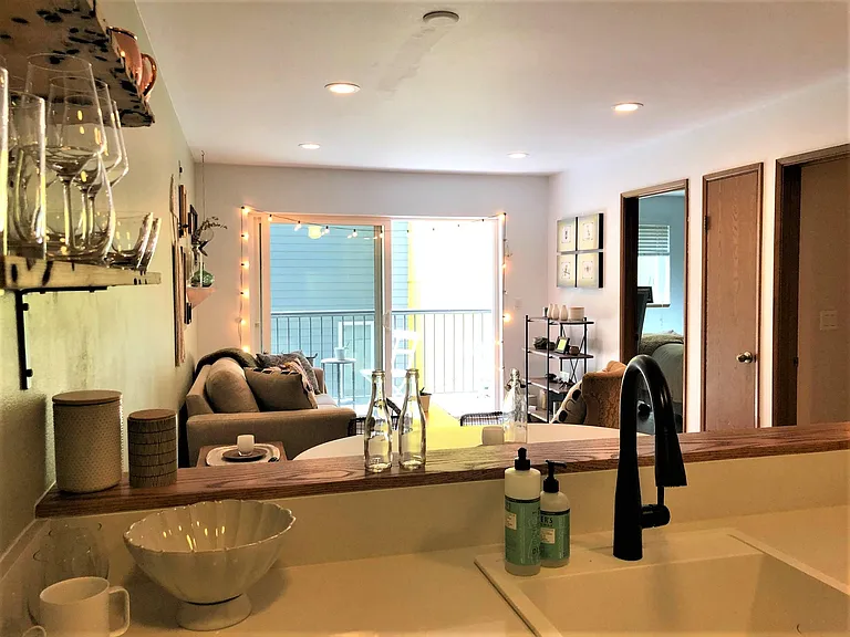 3926 1st Ave NE #15 — Photo 3