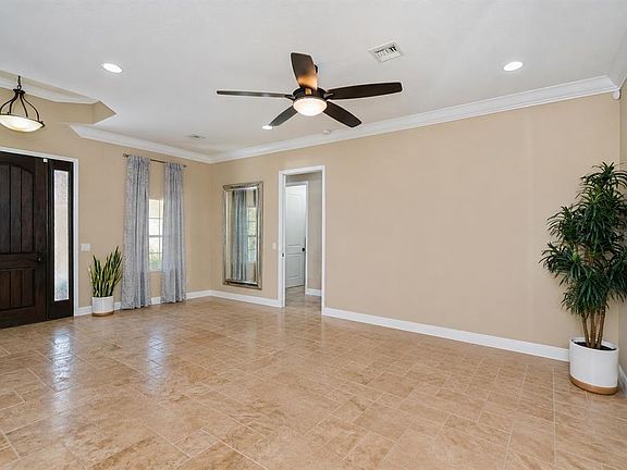 3rd image of 612 Barcelona Ave