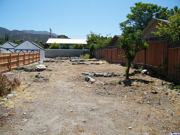 4th image of 10556 Mountair Ave