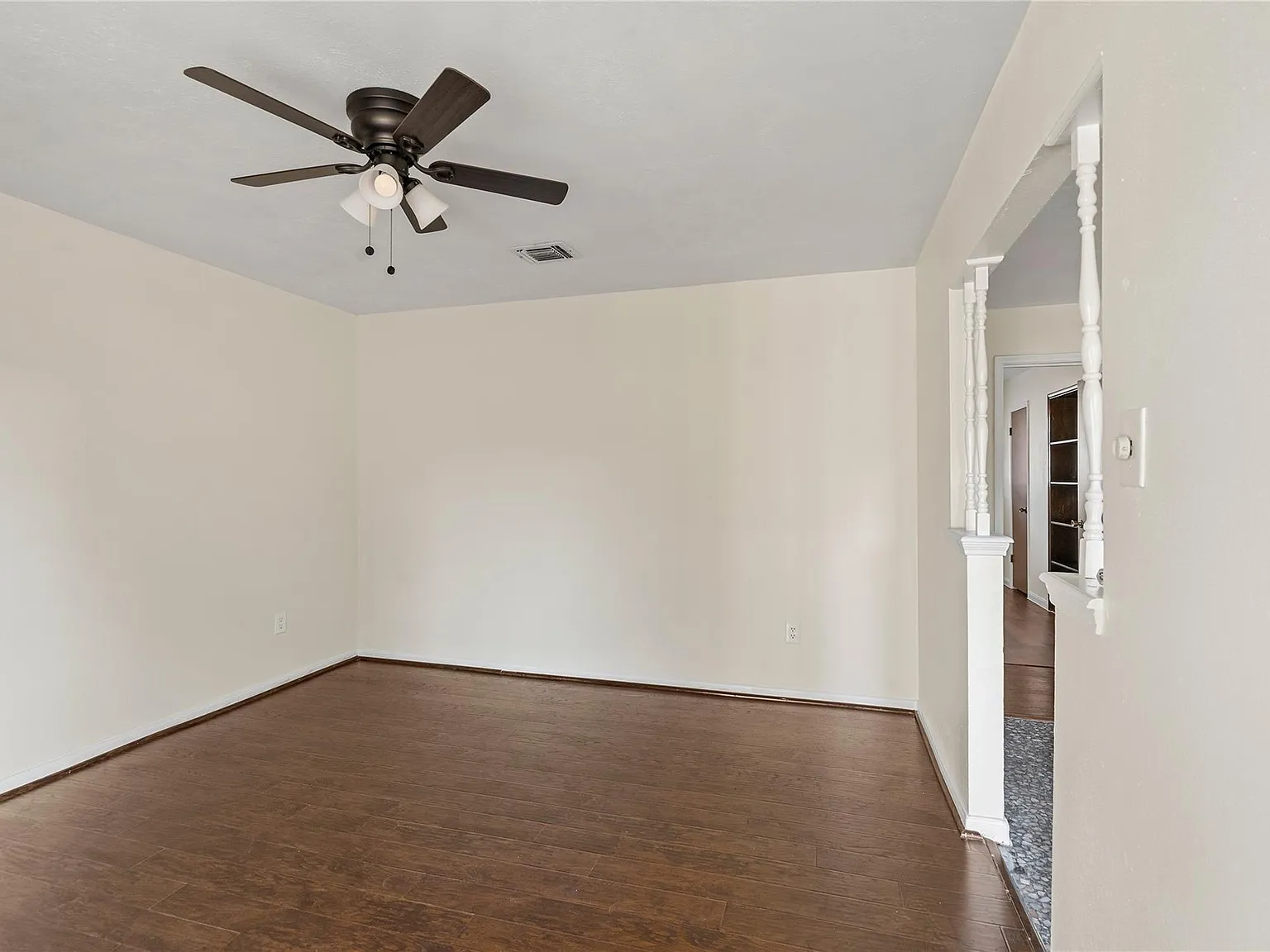 4 bed, 2.0 bath, 2117 sqft, $2,175 — Photo 3