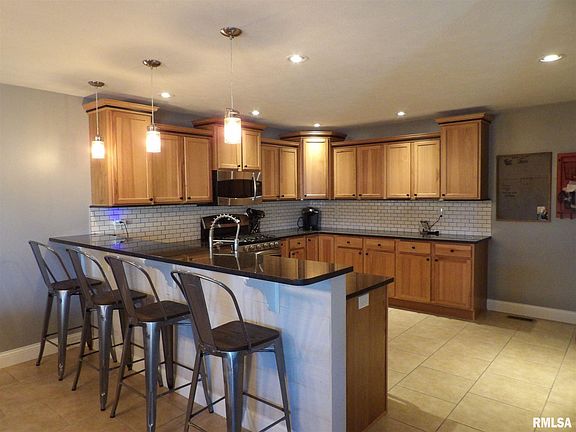 5th image of 343 Snider Ln