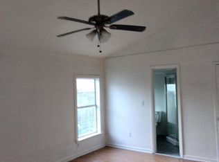 811 E 10th St, Kemp, TX 75143