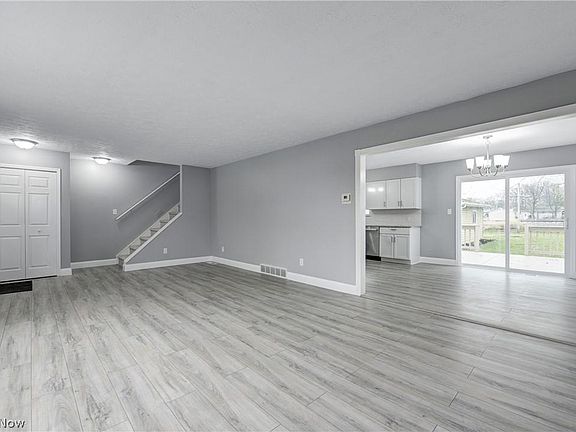 5th image of 5925 Westbrook Dr
