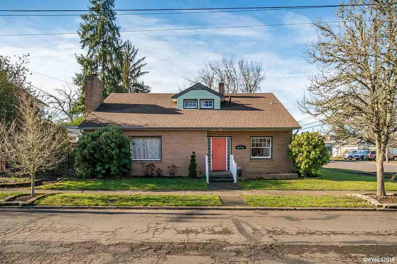 710 Calapooia St SW photo 1