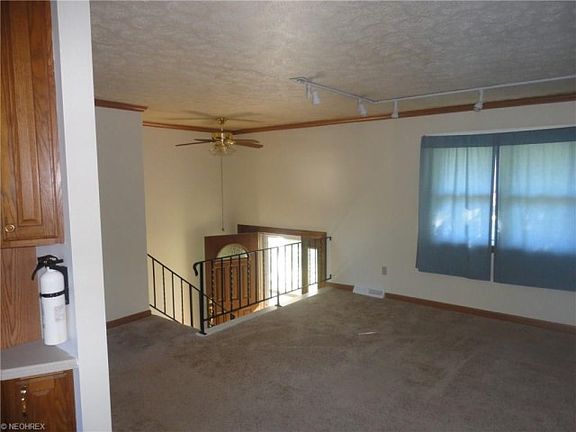 2nd image of 706 Hollywood Ave