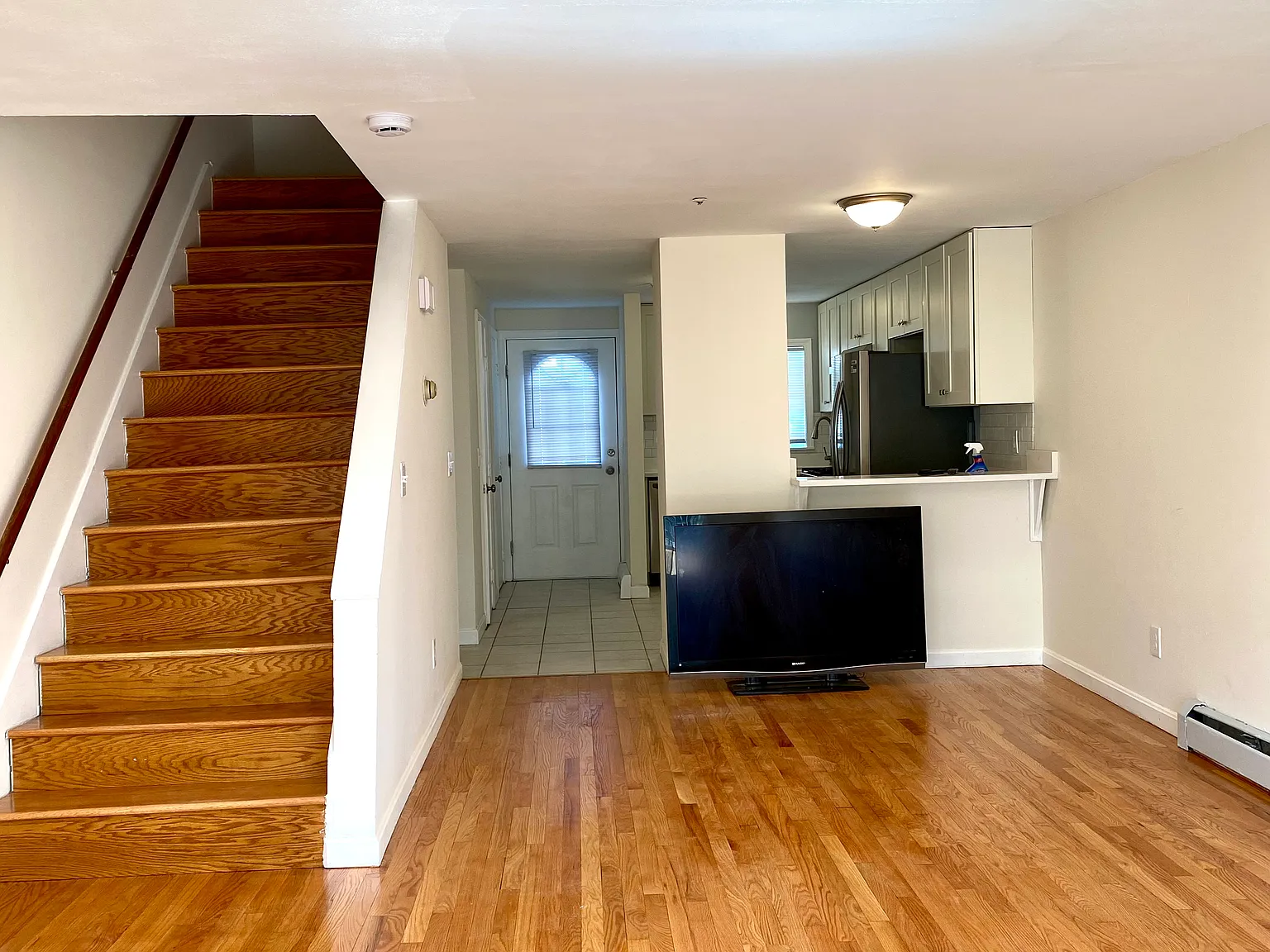2 bed, 1.5 bath, 1100 sqft, $2,800 — Photo 4