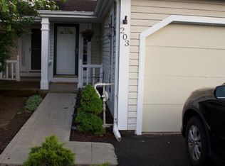 203 Clearbrook Ct, Cranberry Township, PA 16066