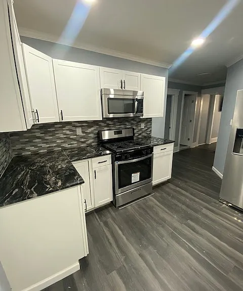 220 Bassett St #11 — Photo 18