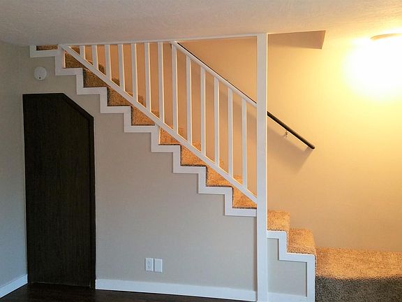4th image of 561 Mary Neal Ln