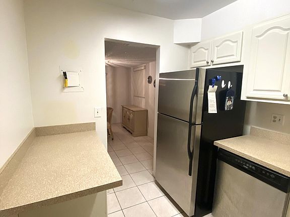 4th image of 750 Lori Drive #225