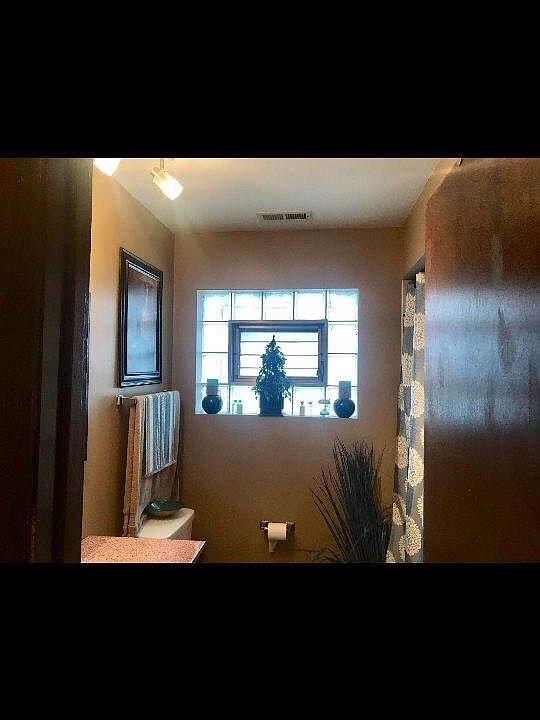 1st image of 292 Crandon Ave