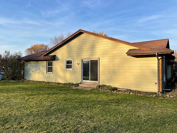 3rd image of 711 Mansfield Ct #711