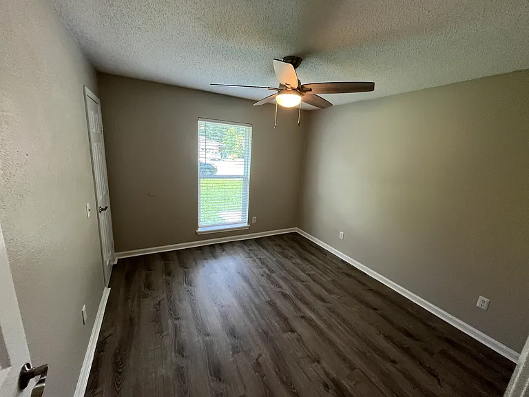 1009 Foxe Basin Dr — Photo 12