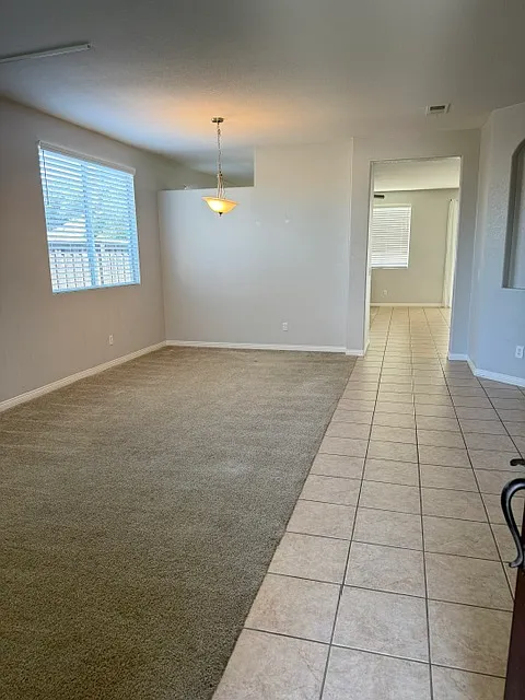 4 bed, 2003 sqft, $3,350 — Photo 3