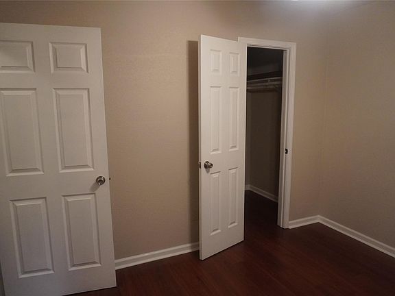 5th image of 9839 Forest Hollow Dr