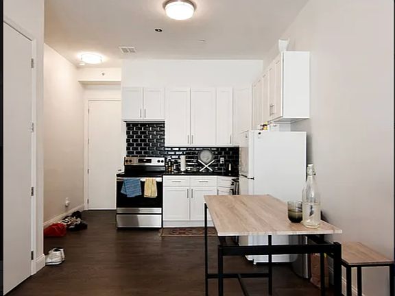 4th image of 122 2nd Ave #5B