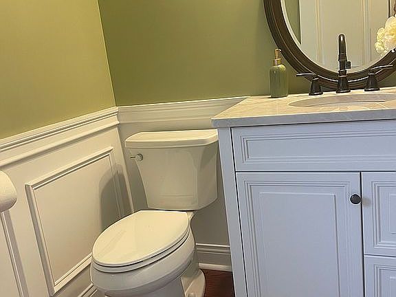 3rd image of 2606 Twin Hills Ct