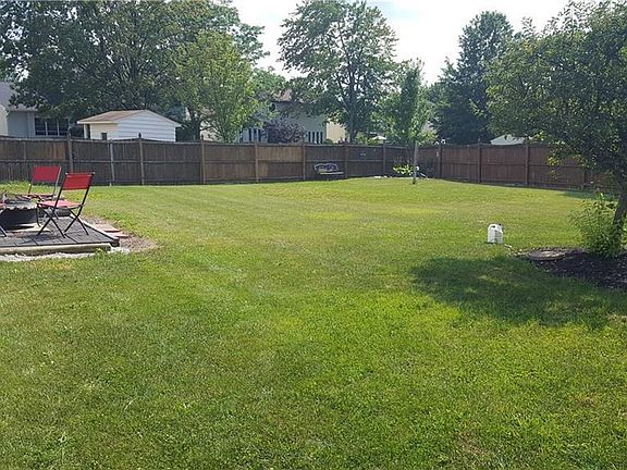 5th image of 192 Holiday Ln