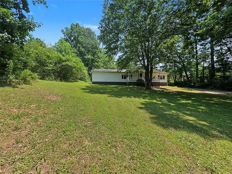 3542 Shoreland Dr — Photo 25