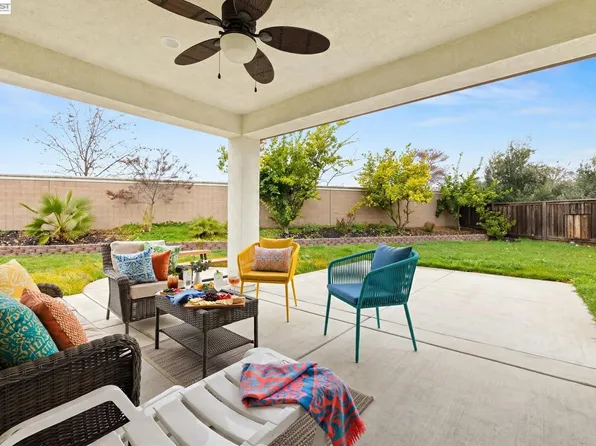 917 Talaria Ct, Oakley, CA 94561