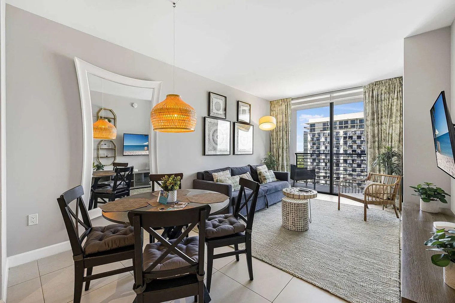 1 bed, 1.0 bath, 645 sqft, $3,207 — Photo 3
