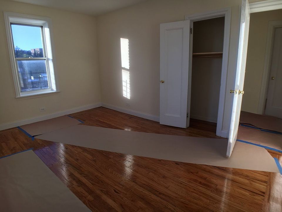 2nd image of 520 W 218th St APT 4H