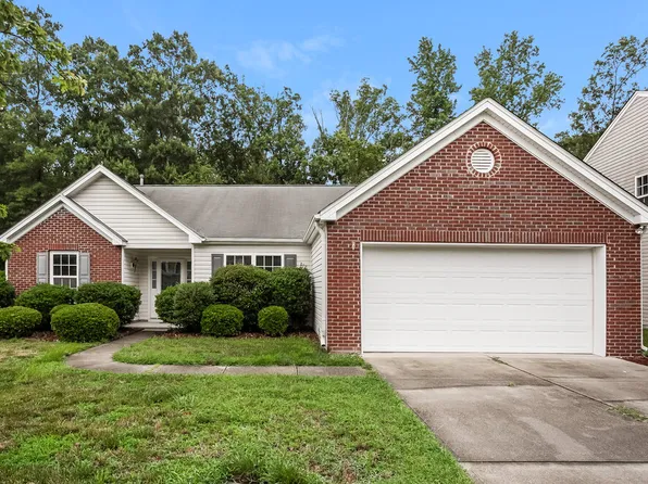 2111 Hunters Trail Dr, Indian Trail, NC 28079