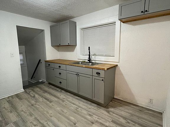 4th image of 310 Prospect St
